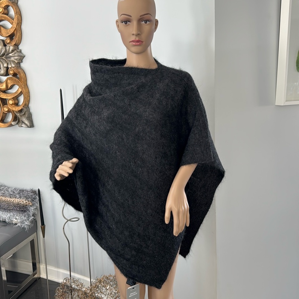 NWT Poncho Style Top